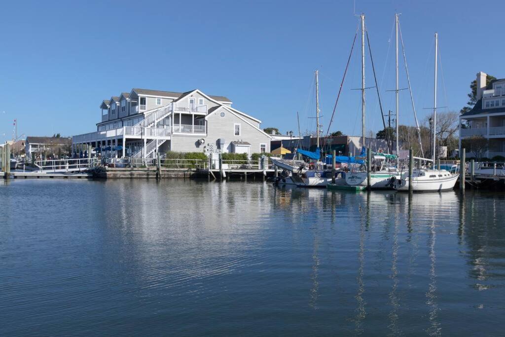 Beaufort Harbour Suites East Lodge Exterior photo